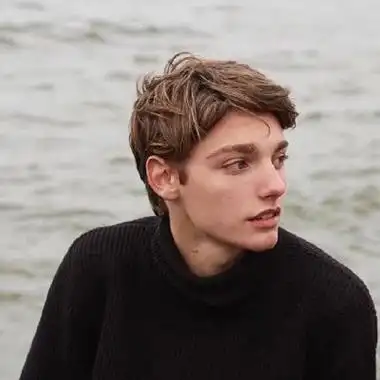 6686体育app铜牌作者Howard