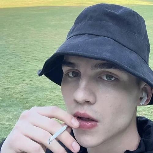 6686体育app初级作者Tobias