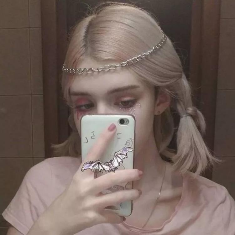 6686体育app合作伙伴戏精少女