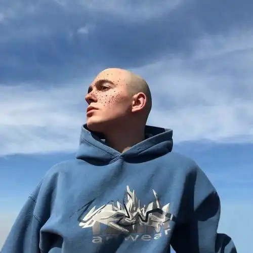 6686体育app铁牌作者Calvin