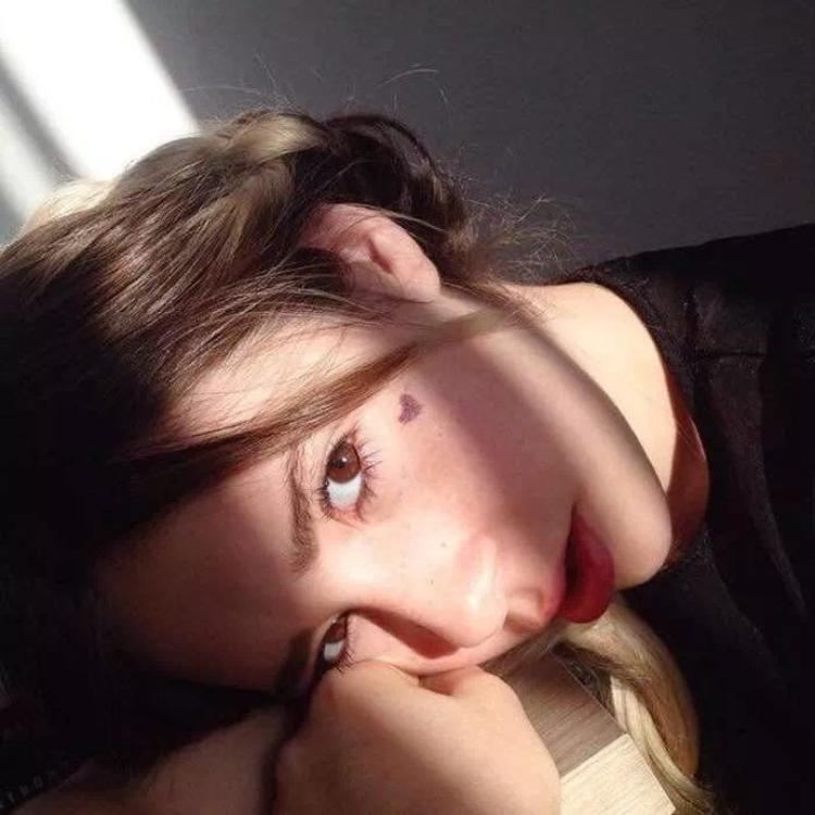 6686体育app金牌作者Carmen